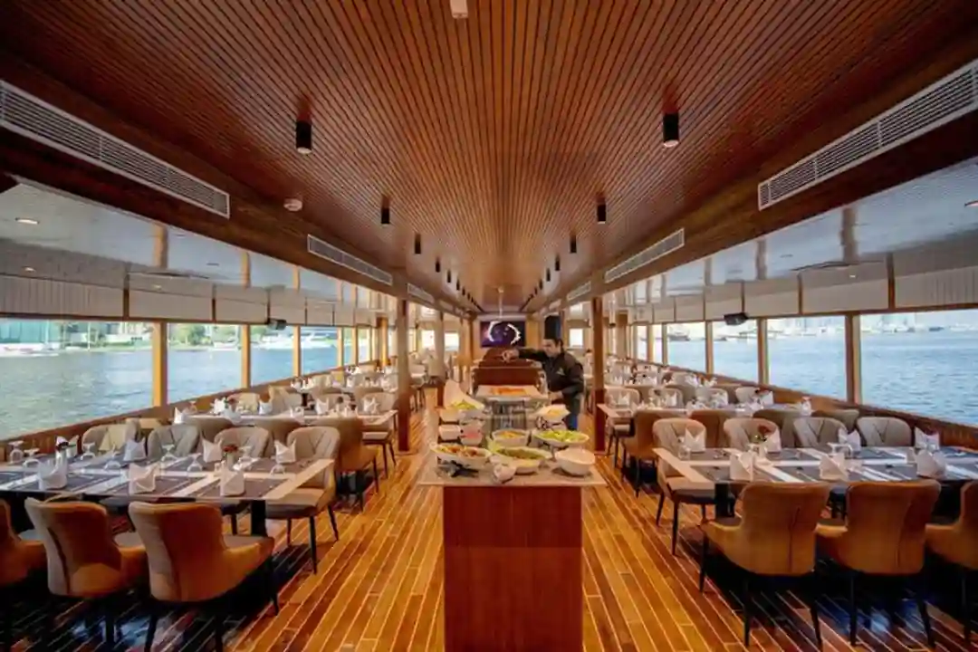 luxury dinner cruise Dubai Marina