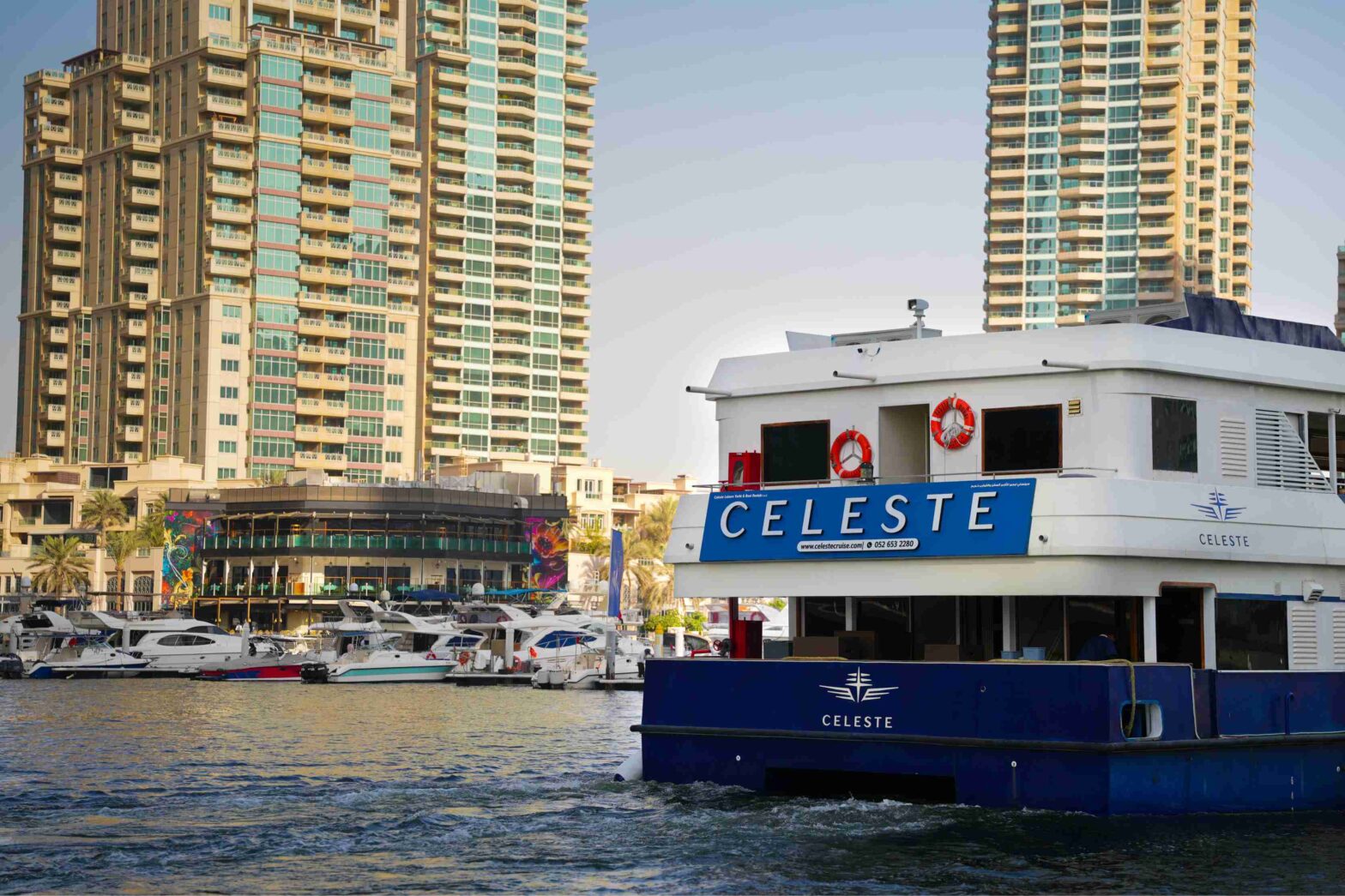Dinner Cruise in Dubai Marina with Live Entertainment