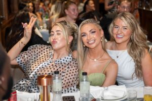 Dubai dinner cruise for couples