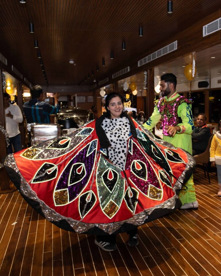 Dinner Cruise with Live Entertainment