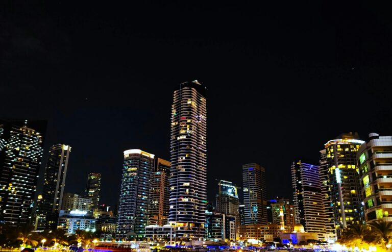 Luxury Dinner Cruise Dubai Marina