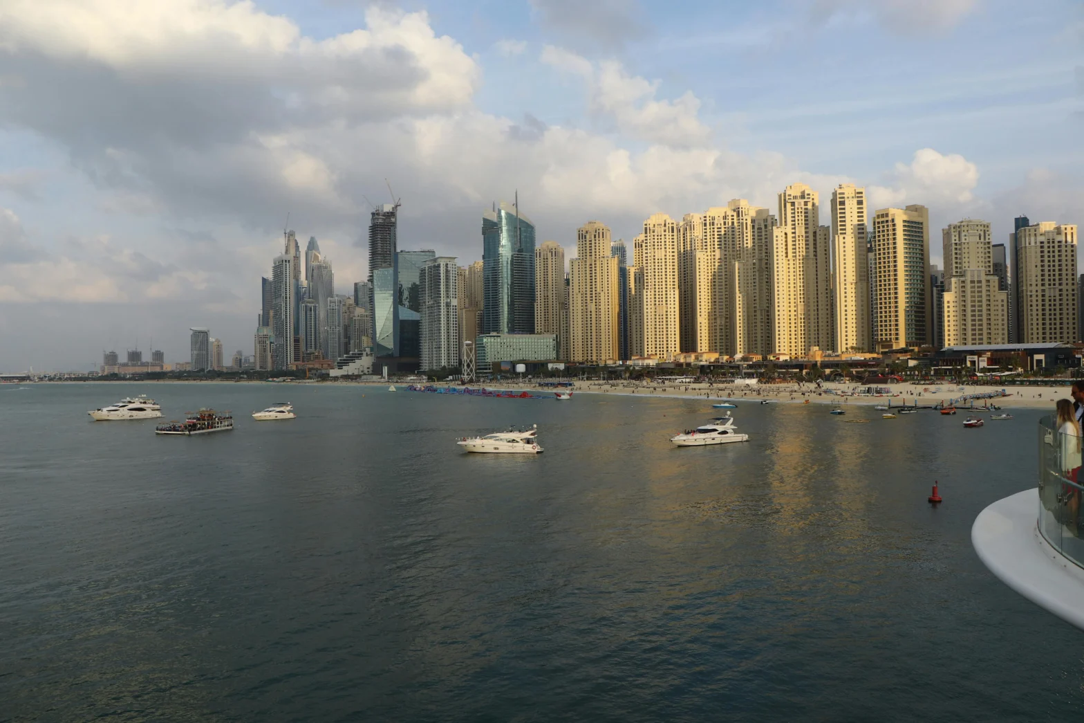 Dinner Cruise Dubai Dining