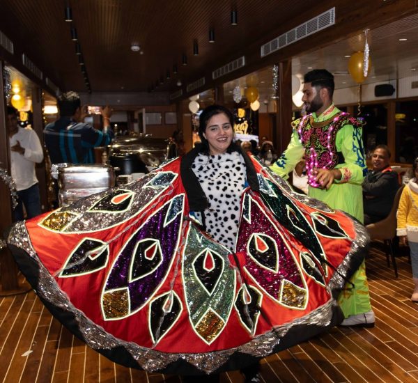 Dinner Cruise with Live Entertainment