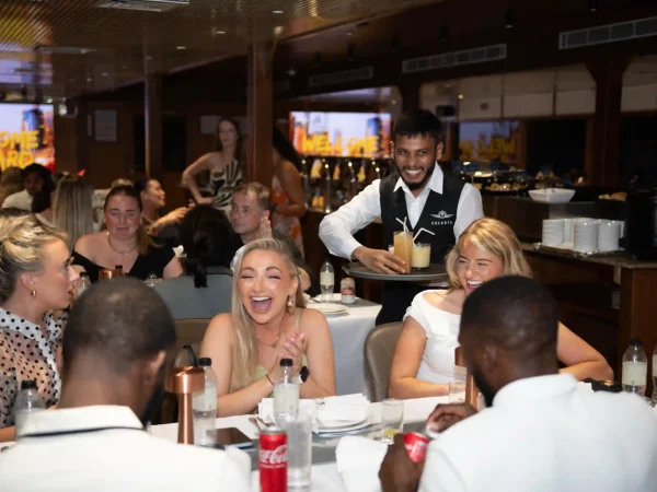 gourmet dinner cruise Dubai