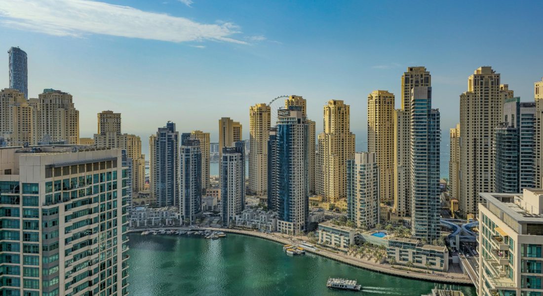 Upper Deck vs Lower Deck Dinner Cruise Dubai