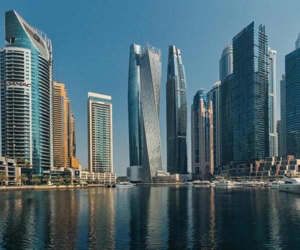 traditional dhow cruise Dubai