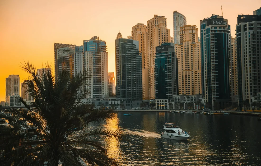 Dinner Cruise Dubai with Live BBQ