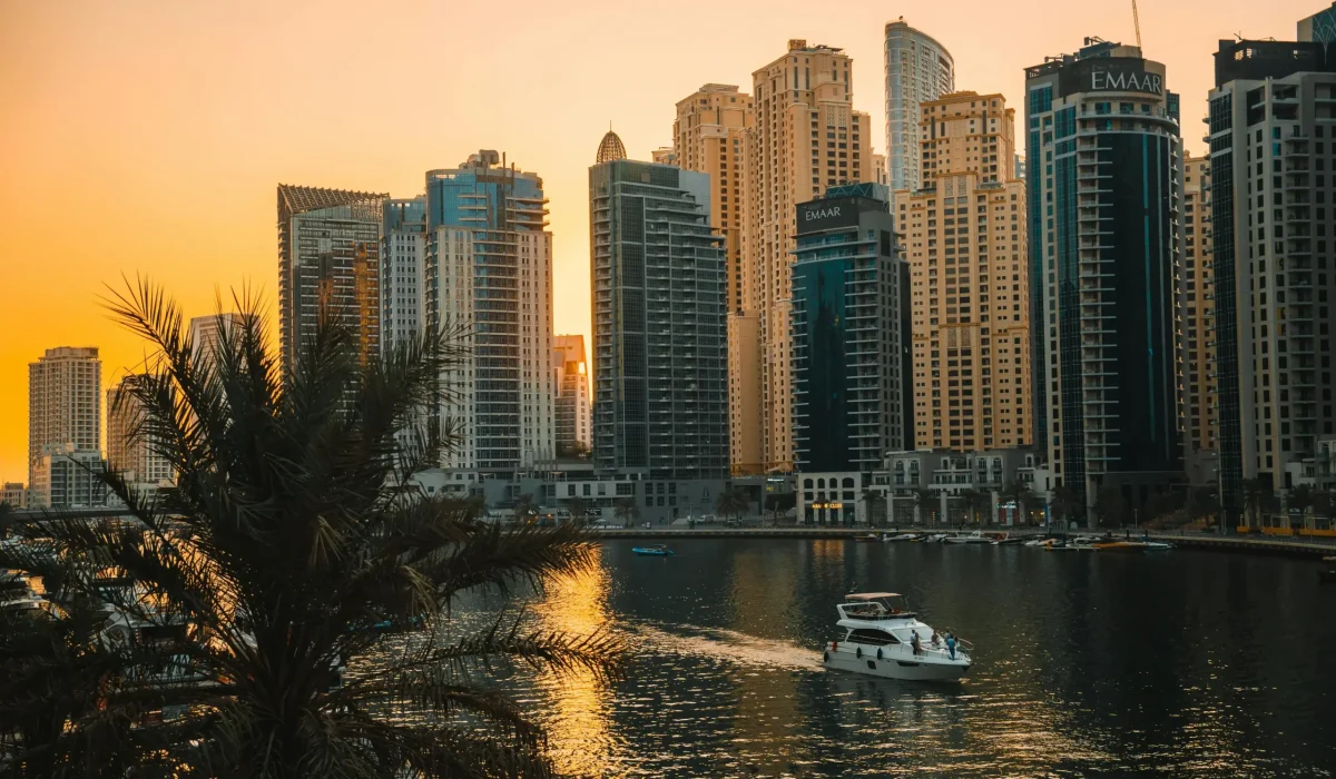 Dubai Dinner Cruise for Date Night